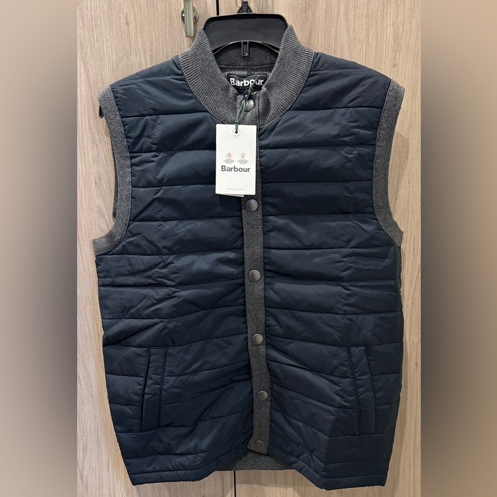 NWTs Barbour Men’s Mixed Media Essential Gilet/Vest. Mid Grey. Size Medium